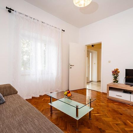 Apartment Eva 마슬레니차 외부 사진