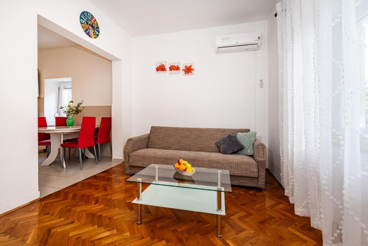 Apartment Eva 마슬레니차 외부 사진